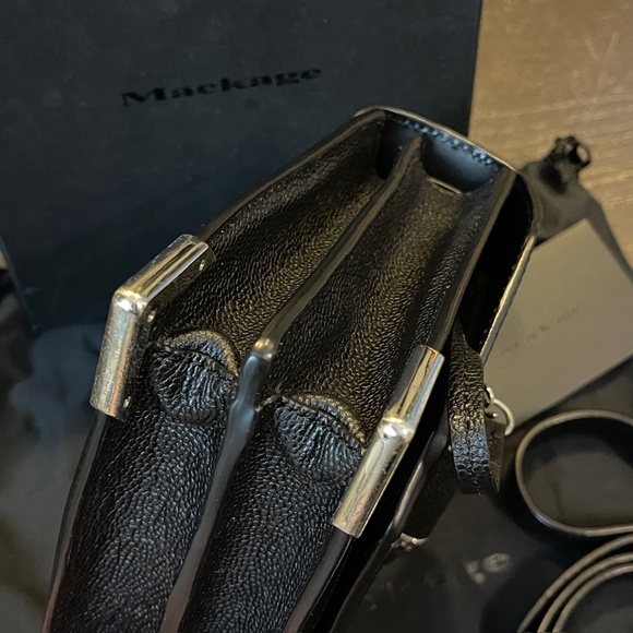 Mackage Black Rubie mini leather arrow clasped crossbody/handbag with box - Picture 15 of 16